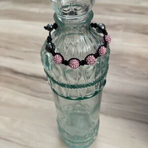 🎉 LAST ONE🎉 - Make Offer Now 
Pink and Black Beaded Shamballa Bracelet